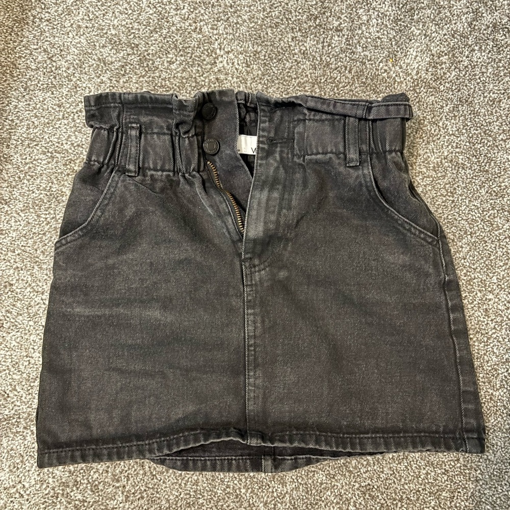 Black Mini Pencil Skirt for Casual Nights